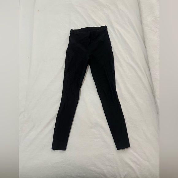 Lululemon black leggings - Picture 3 of 7